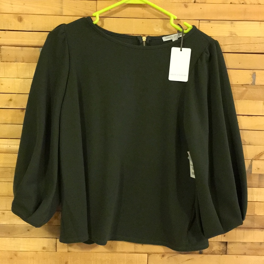 Green Envelope Green Blouse